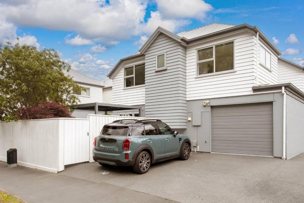 Convenient Urban Townhouse 2 Carparks Available Apartman Christchurch Kültér fotó